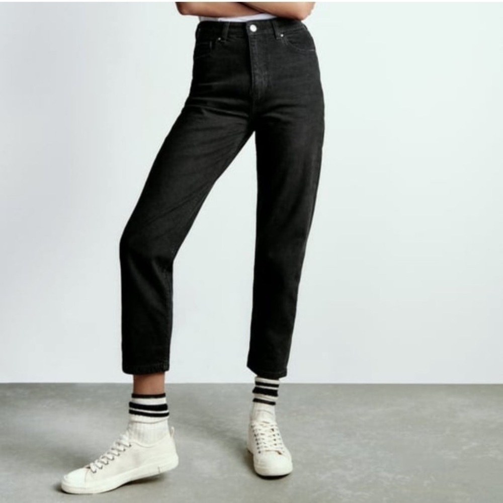 Zara Mom Fit Straight Leg Black Denim Collection Jeans Pants Zipper Fly Size 2